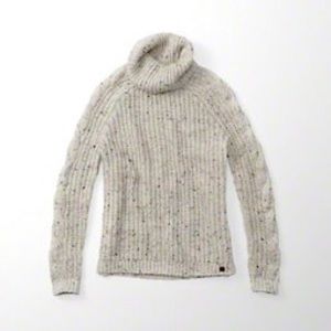 Abercrombie & Fitch Cream Speckle Cable Turtleneck